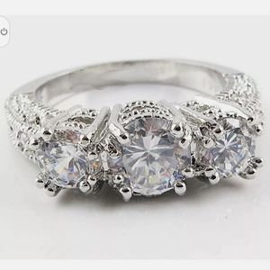 New size 9 cz silver ring